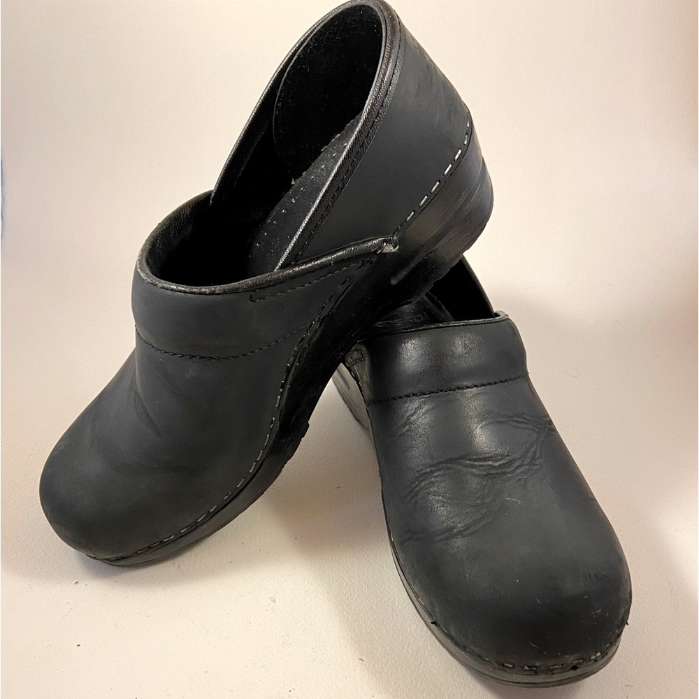 Dansco black leather clogs size 37 us size 6.5